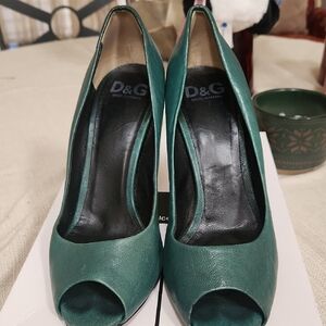 Dolce & Gabbana forrest Green Peep Toe Heels